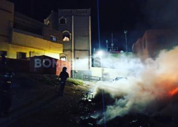bomberos-fuego-arcos-quebrados-basura-incendios-noche