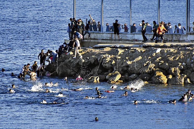 entrada-inmigrantes-crisis-ceuta-4
