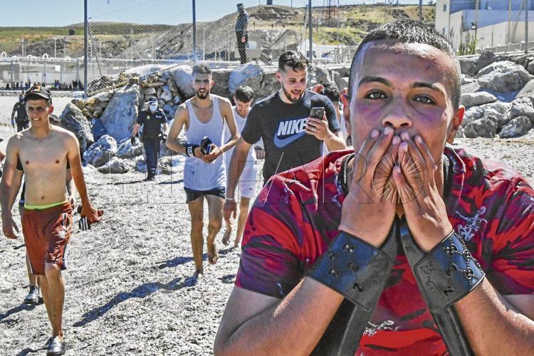 entrada-inmigrantes-masiva-playa-tarajal