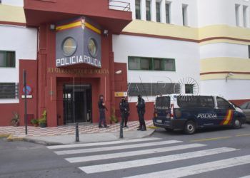 entrada-jefatura-superior-policia-nacional