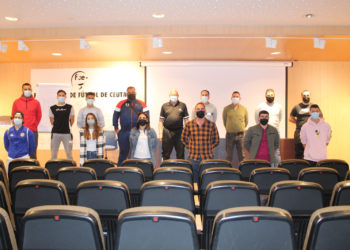 ffce-reune-arbitros-cronos-tercera-division-2