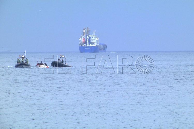 guardia-civil-rescate-inmigrantes