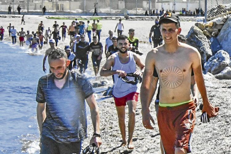 marroquies-entrada-inmigrantes-ceuta