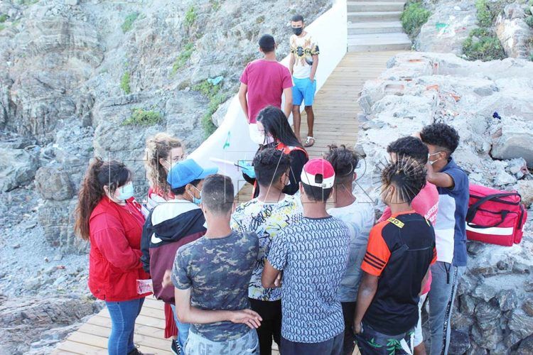 cruz-roja-asentamientos-inmigrantes-3