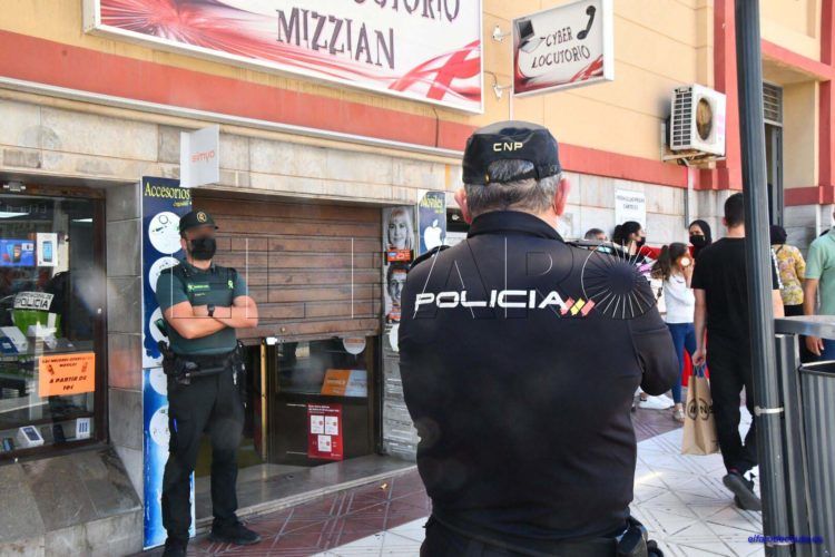 guardia-civil-policia-nacional-mercado-locutorio