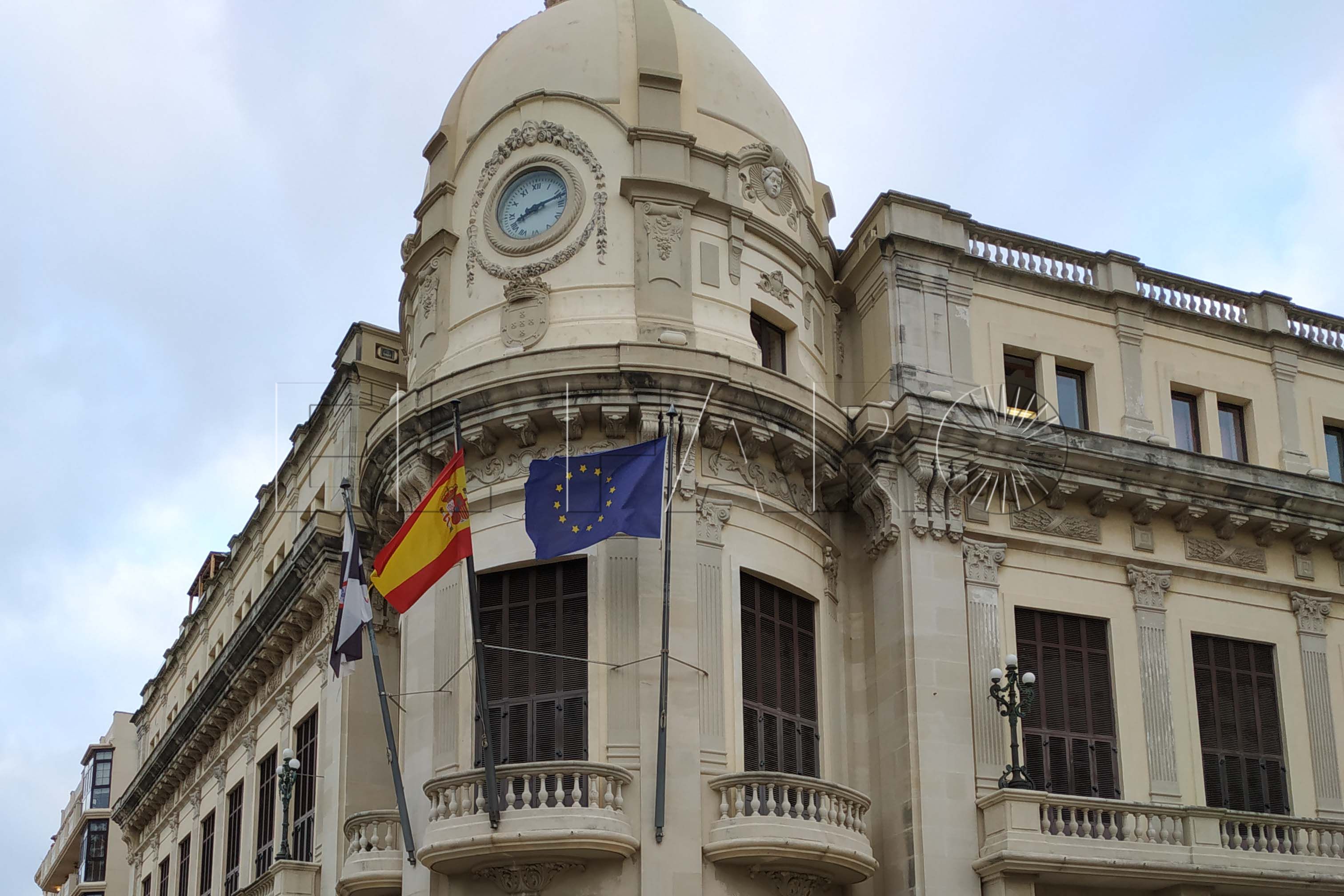 banderas-fachada-ayuntamiento
