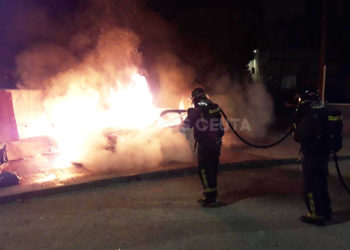 bombero-incendio-coche