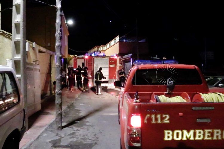 bomberos-incendio-vivienda-benzu6