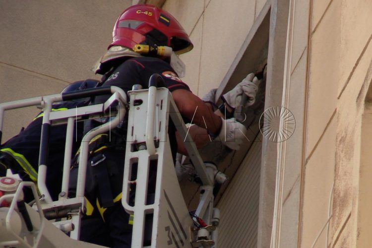 desprendimiento-cascotes-bomberos9