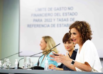 ministras-montero-isabel-rodriguez-nadia-calviño