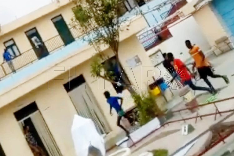 senegaleses-guineanos-incidentes-ceti