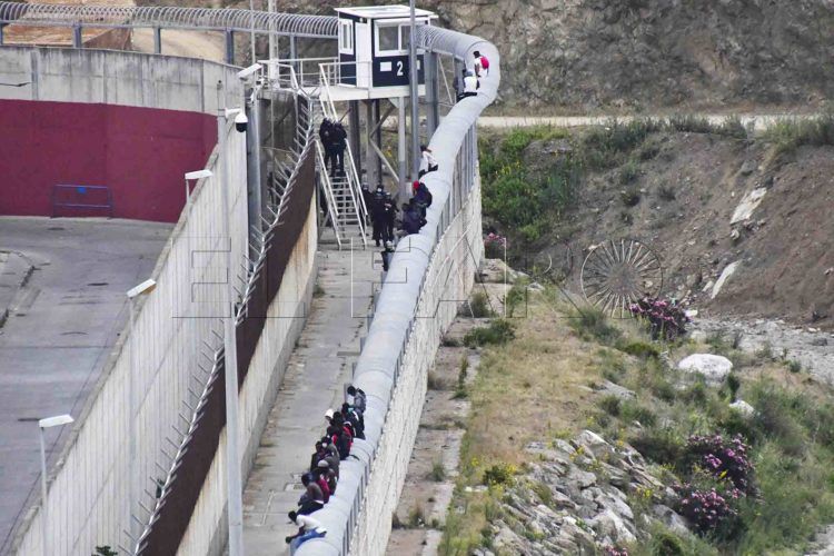 inmigrantes-peines-invertidos