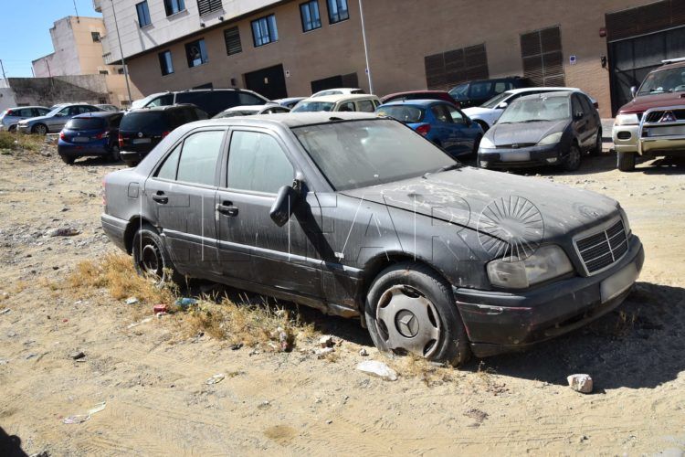 vehiculos-abandonados-huerta-molino-4