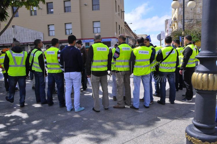 parados-plaza-constitucion