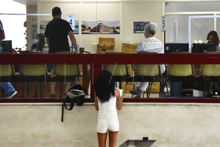 auxiliares-administrativos