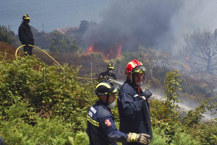 bomberos-apagan-incendio