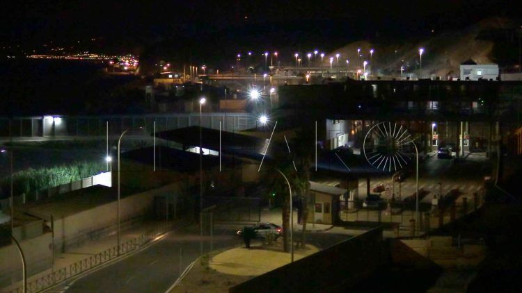 frontera-cerrada-noche