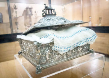 mantel-sagrado-coria-3