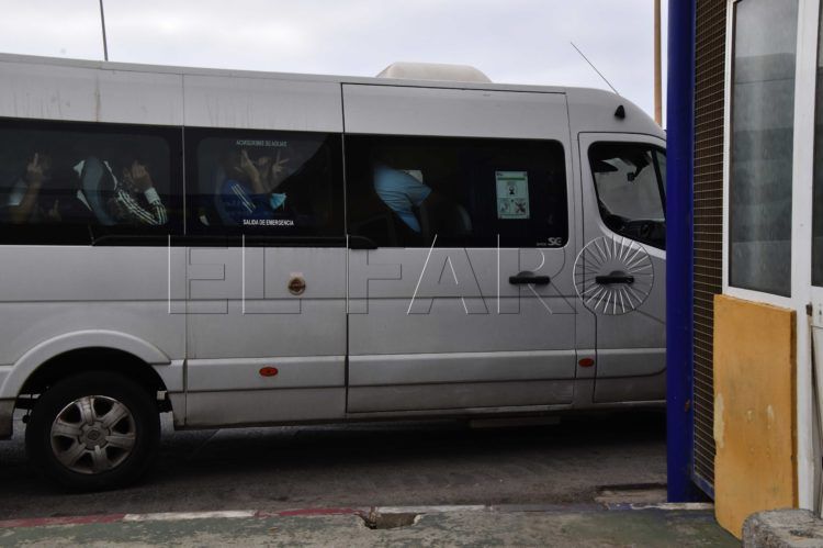 menores-furgoneta-peineta-retorno-marruecos