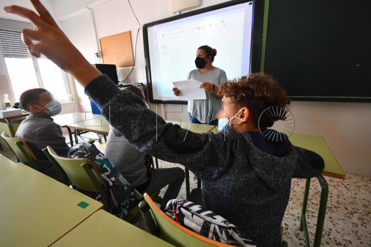 menores-mena-interior-almina-clases-12