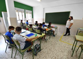 menores-mena-interior-almina-clases-4