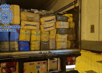 narcos-rodean-policia-hachis-intervenido-2