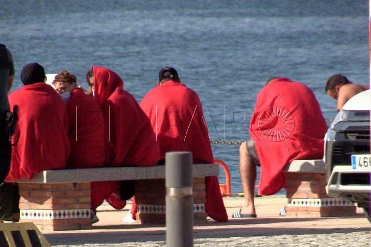 nueve-inmigrantes-salvamar-atria-ceuta25