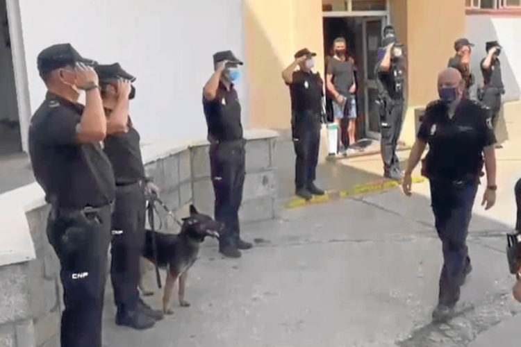 penultimo-servicio-yuste-homenaje-policia-4