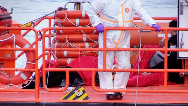 atria-neumatica-inmigrantes-002