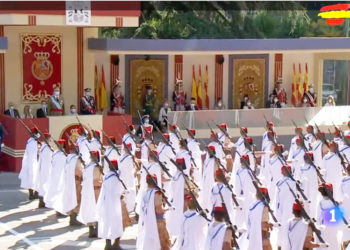 regulares-ceuta-desfile-fiesta-nacional-rey