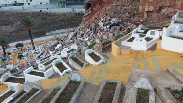 derrumbe-nave-cementerio-sidi-embarek-psoe-001