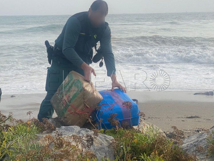 fardos-guardia-civil-sarchal-006