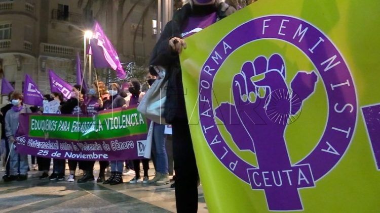manifestacion-plataforma-feminista-dia-violencia-genero-25n-005