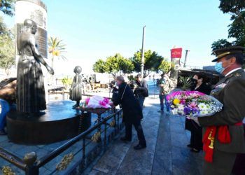 acto-constitucion-ofrenda-floral