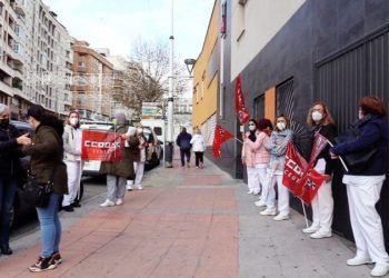 cruz-blanca-protesta-extra-001