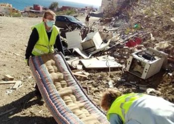 limpieza-arcos-quebrados-punto-negro-contaminacion