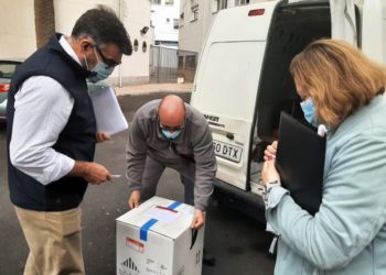 llegan-ceuta-vacunas-pediatricas-pfizer-menores-008