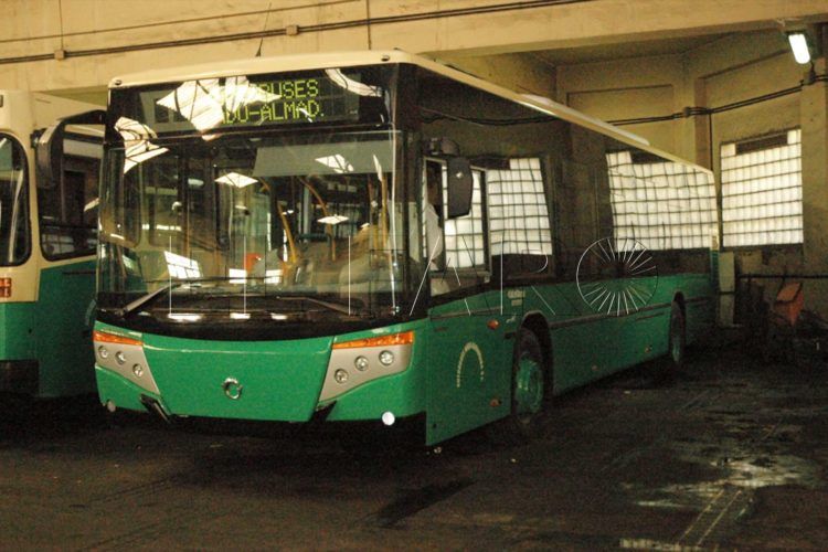 apedreamiento-autobuses-arcos-quebrados