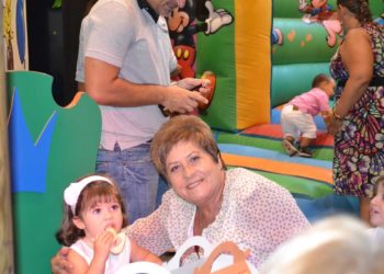 gracias-abuela-por-hacernos-felices