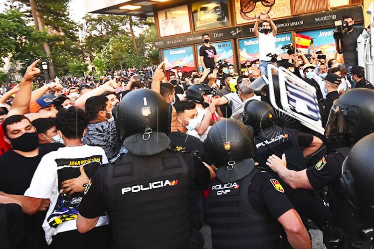 policia-disturbios-vox-1