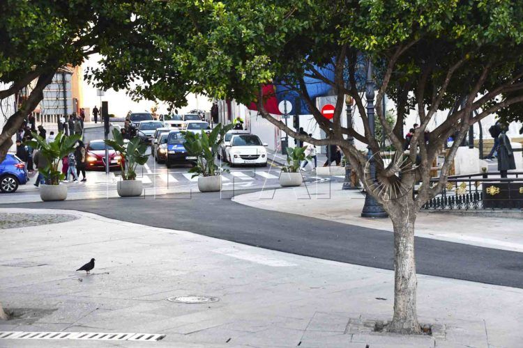 psoe-explicaciones-asfaltado-plaza-constitucion