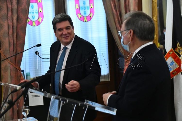 visita-ministro-escriva-juan-vivas-002