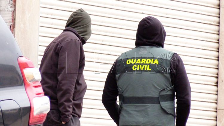 guardia-civil-espalda