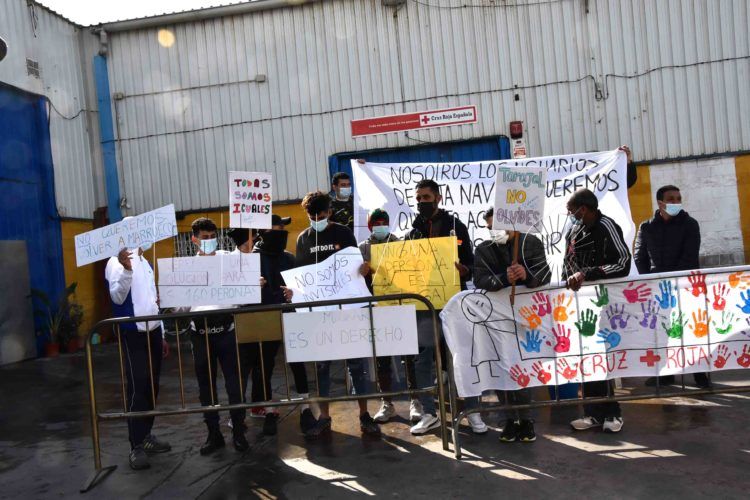 naves-tarajal-cierre-1