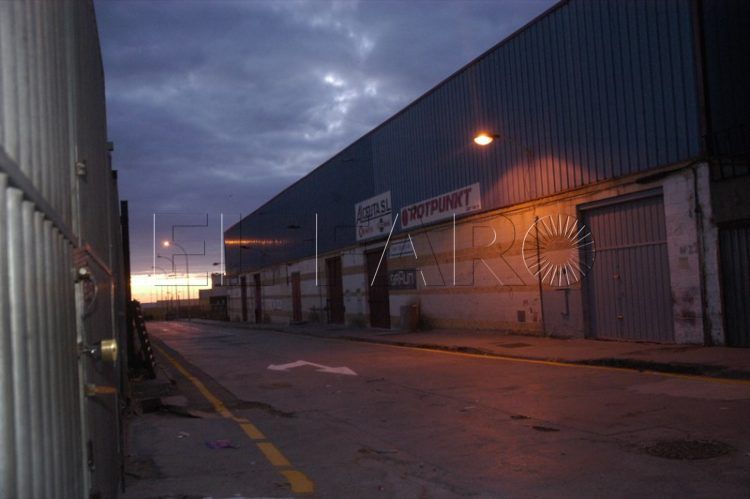 naves-tarajal-vacias