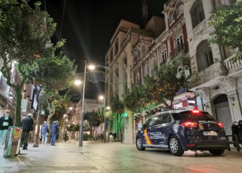 policia-centro-noche