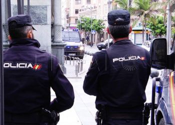 policia-nacional-plaza-reyes