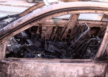 bomberos-incendio-coche-principe-007