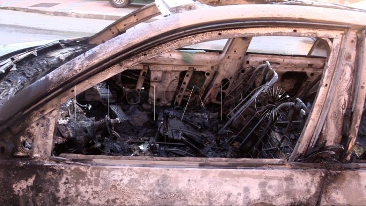 bomberos-incendio-coche-principe-007