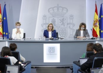 consejo-ministros-rueda-prensa-yolanda-diaz-nadia-calvino-001